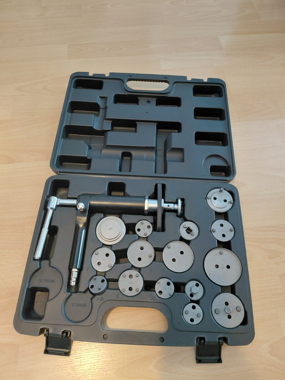 HBM Remzuiger Terugstel Set - Ongebruikt in Koffer, Auto diversen, Autogereedschap, Ophalen of Verzenden, Zo goed als nieuw