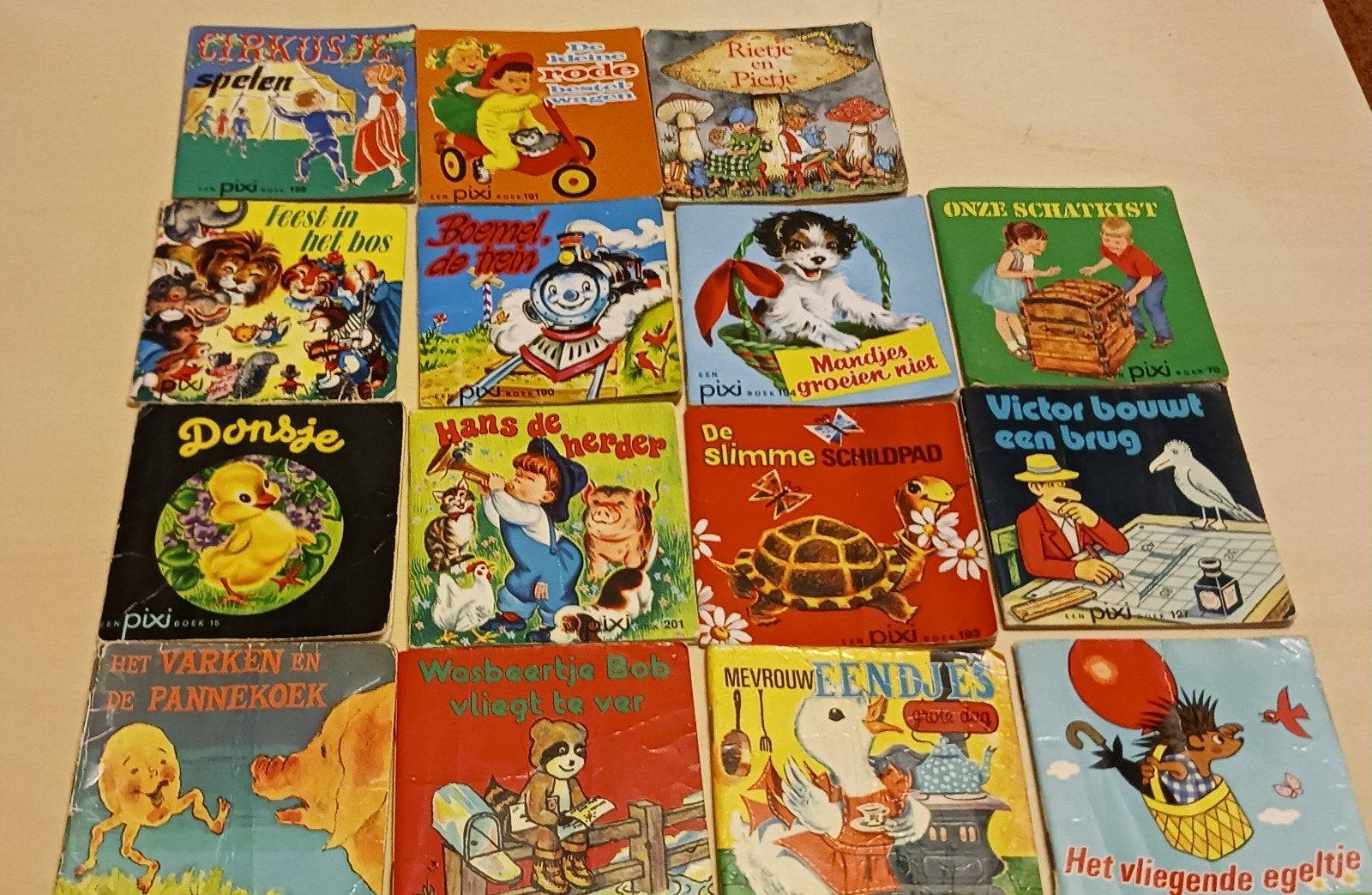 antieke boekjes van pixi, Gelezen, Fictie algemeen, Jongen of Meisje, Ophalen of Verzenden