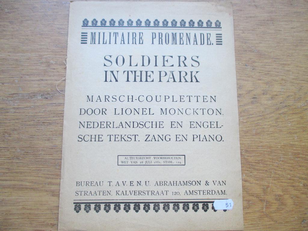 Militaire promenade (soldiers in the park), Ophalen of Verzenden, Gebruikt, Artiest of Componist, Populair