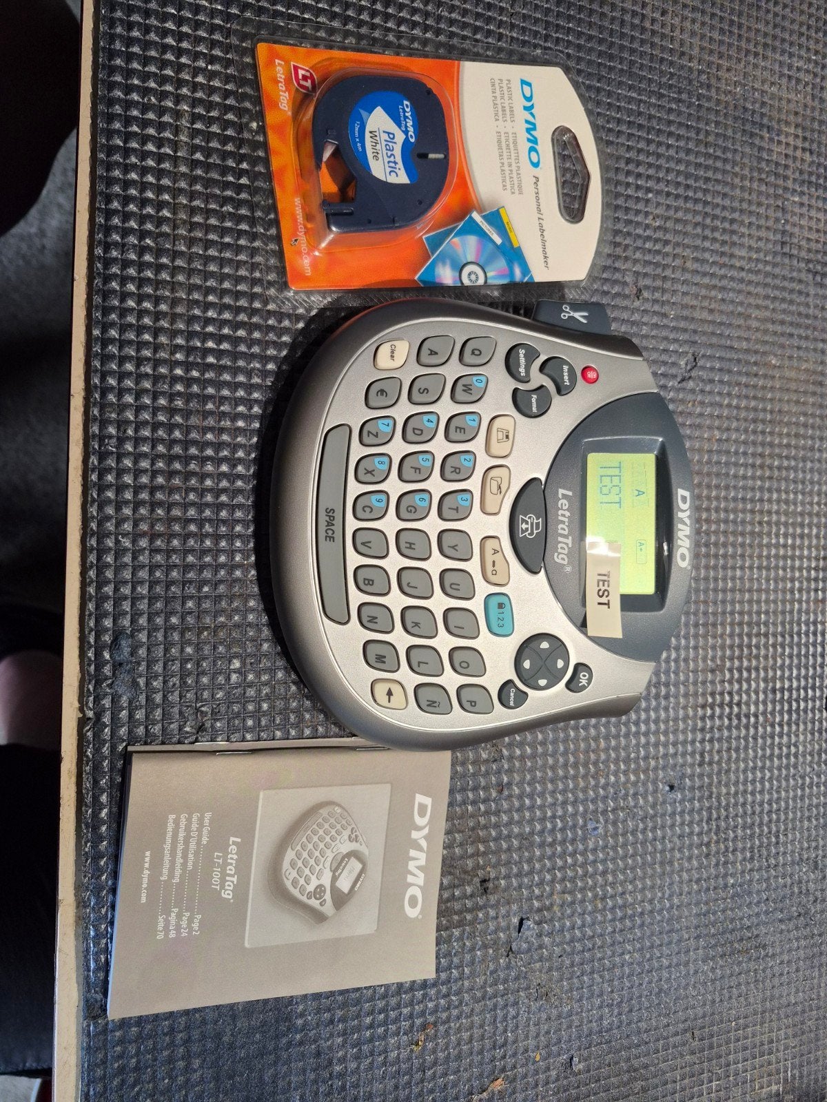 Dymo LetraTag LT-100T Labelmaker met nieuwe tape, Computers en Software, Ophalen of Verzenden, Gebruikt