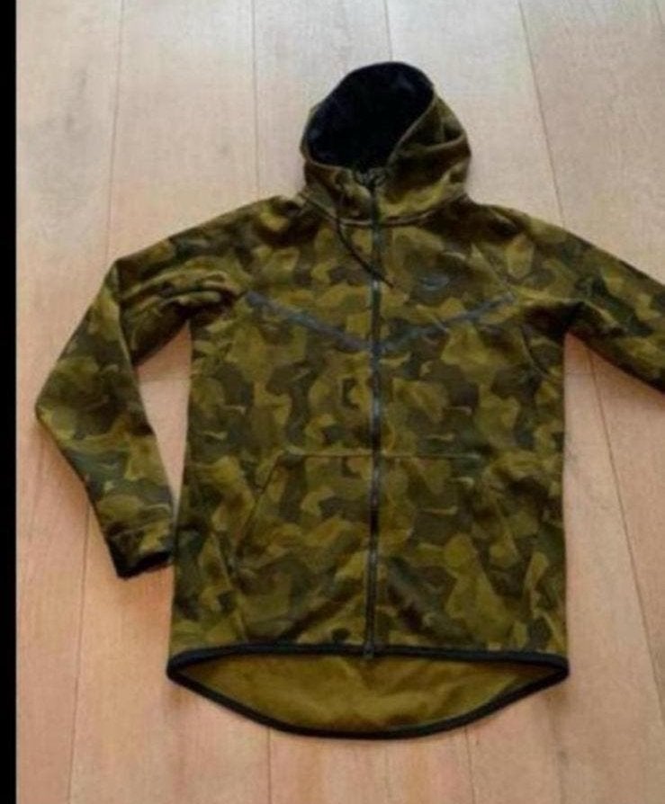 Nike tech s nieuwstaat, Ophalen of Verzenden, Zo goed als nieuw, Maat 46 (S) of kleiner, Groen