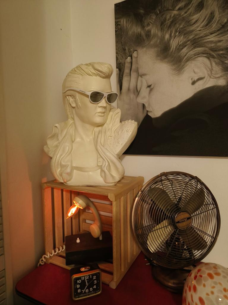 Elvis Presley Buste met Zonnebril - Decoratief Beeld, Antiek en Kunst, Ophalen of Verzenden