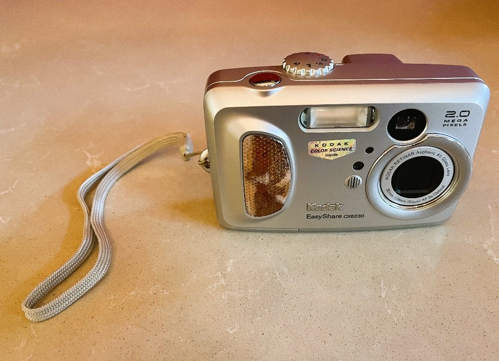Kodak EasyShare CX6230 - Compacte Digitale Camera, 2 megapixels, Zo goed als nieuw, Ophalen, Ingebouwde flitser