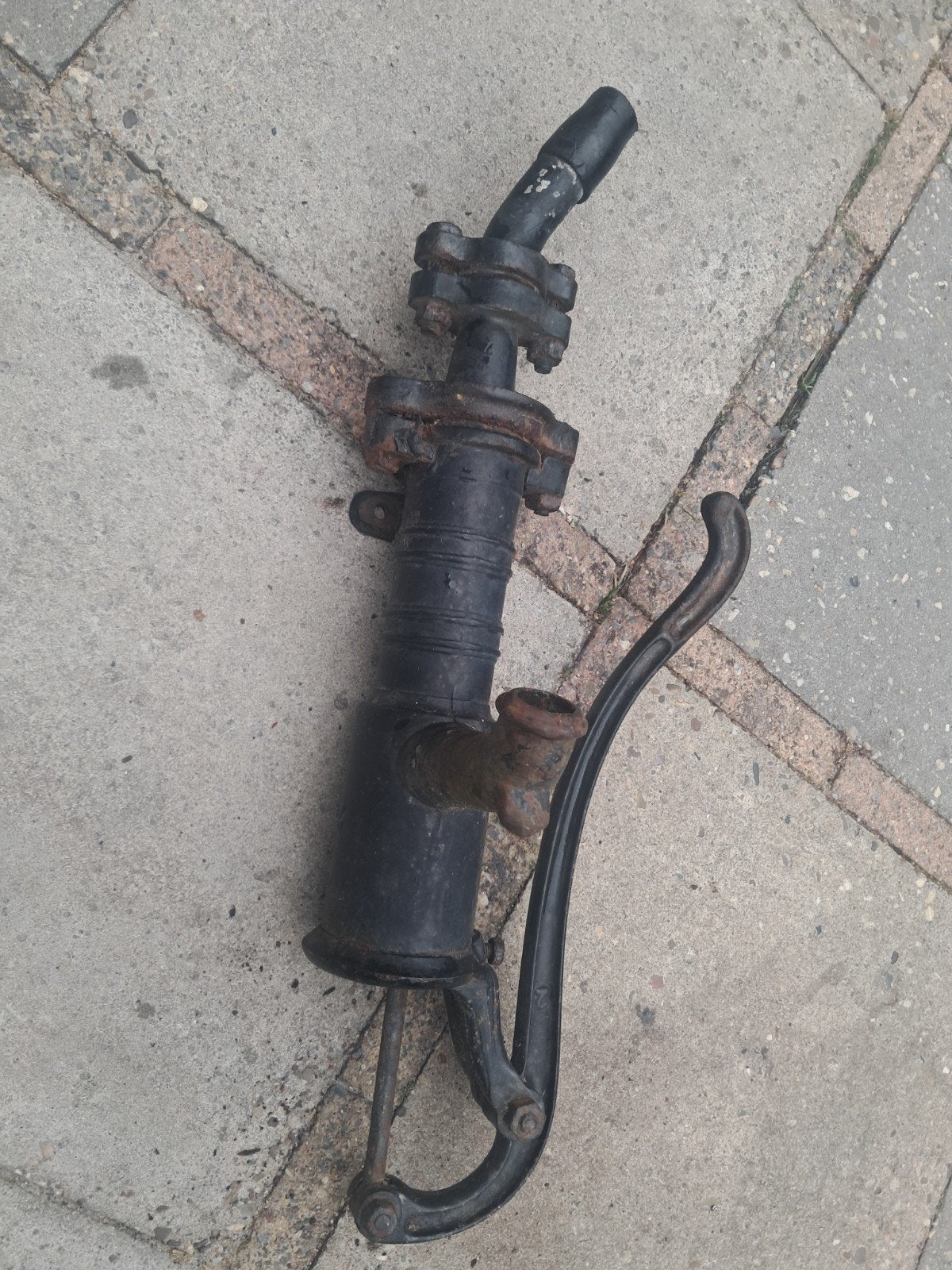 Antieke gietijzeren waterpomp - Decoratief tuin, Ophalen