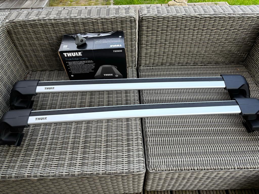 Verlaagd: Thule dakdragers voor BMW iX1 zonder dakreling, Ophalen of Verzenden, Zo goed als nieuw