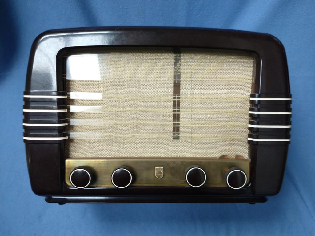Philips bakelieten radio, Ophalen