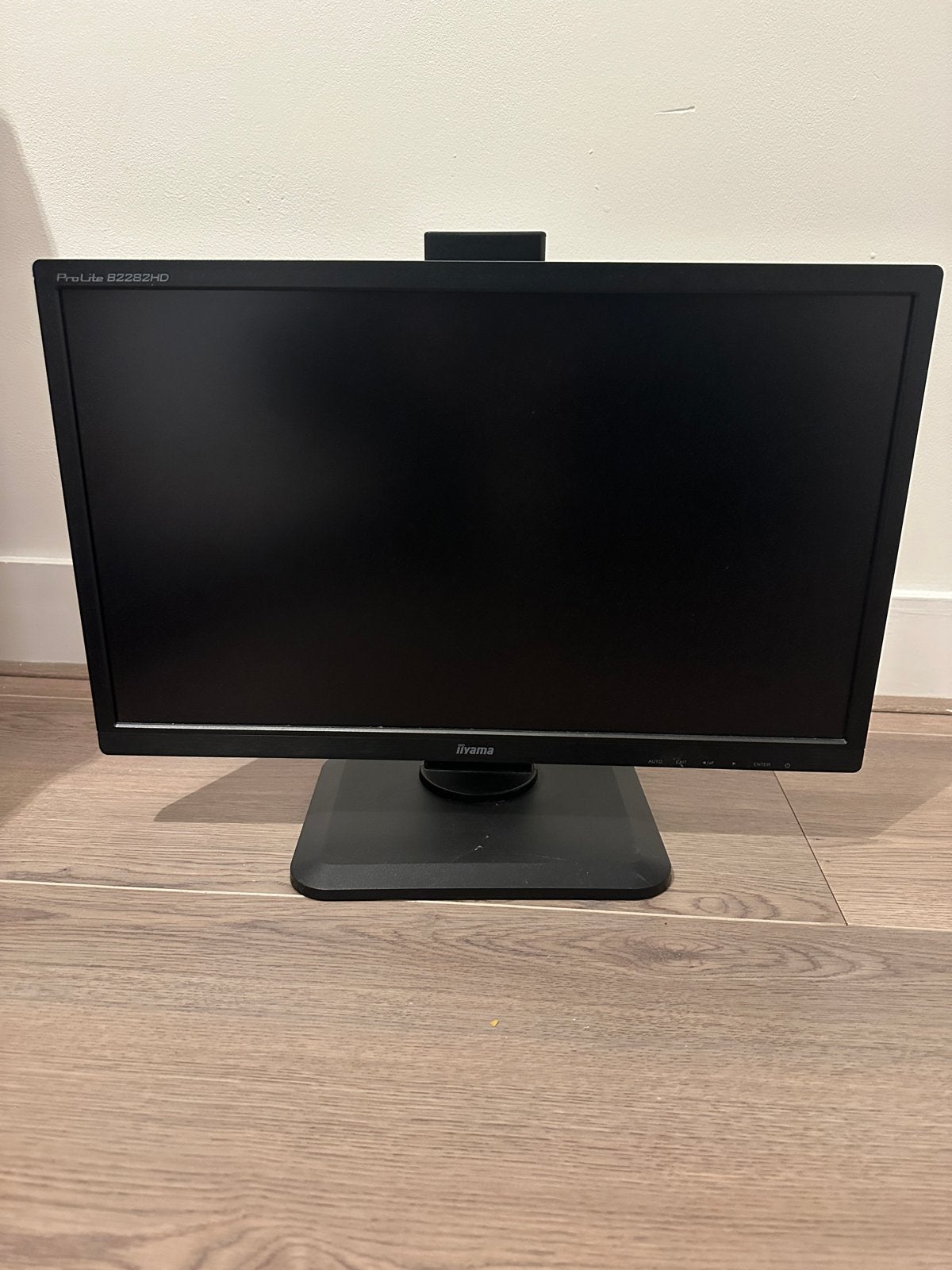 iiyama ProLite E2282HD 22 inch monitor, Computers en Software, Ophalen, Gebruikt, Kantelbaar, Full HD