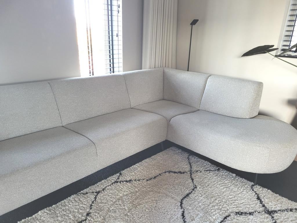 Hoekbank met divan rechts, Huis en Inrichting, Banken | Sofa's en Chaises Longues, Ophalen of Verzenden, Zo goed als nieuw, Vierpersoons of meer