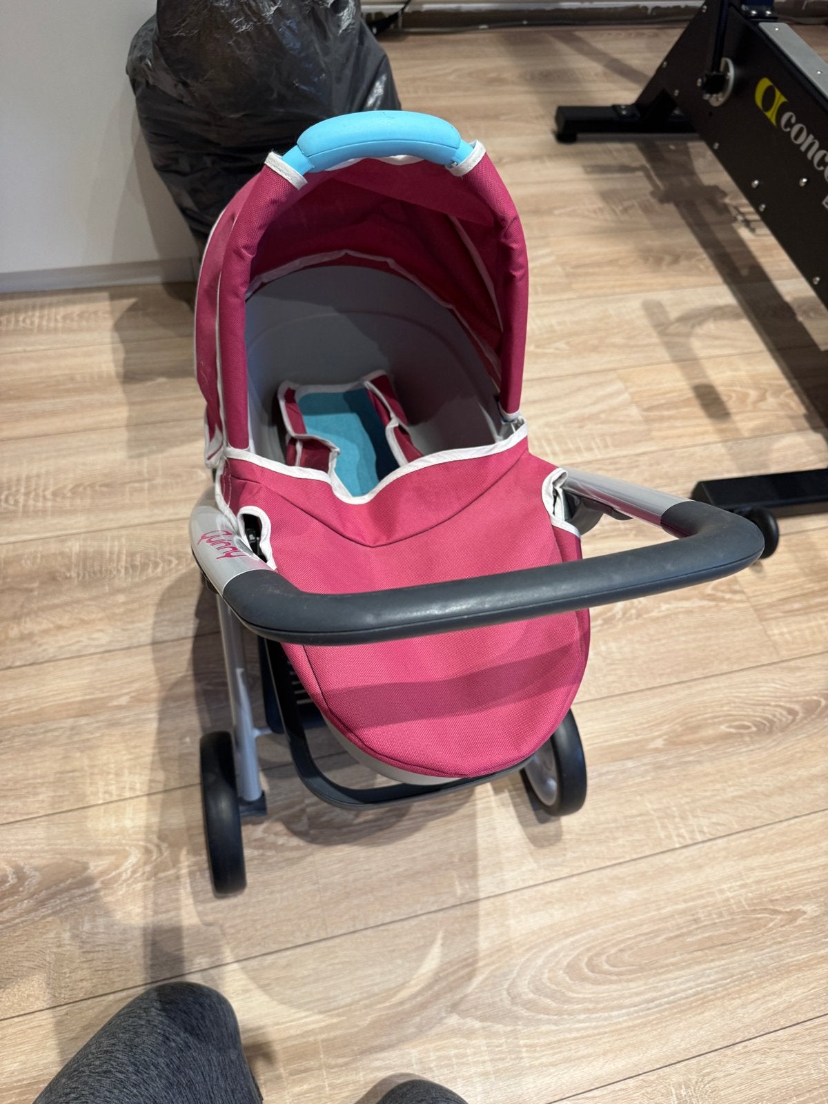 Quinny poppenwagen roze - Zo goed als nieuw, Ophalen, Zo goed als nieuw, Kinderwagen, Quinny