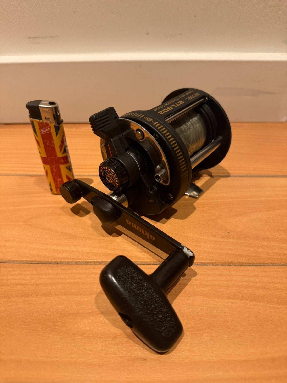 Okuma zeereel BTL 903 Titanium Frame, bootvis reel, Ophalen of Verzenden, Zo goed als nieuw, Molen