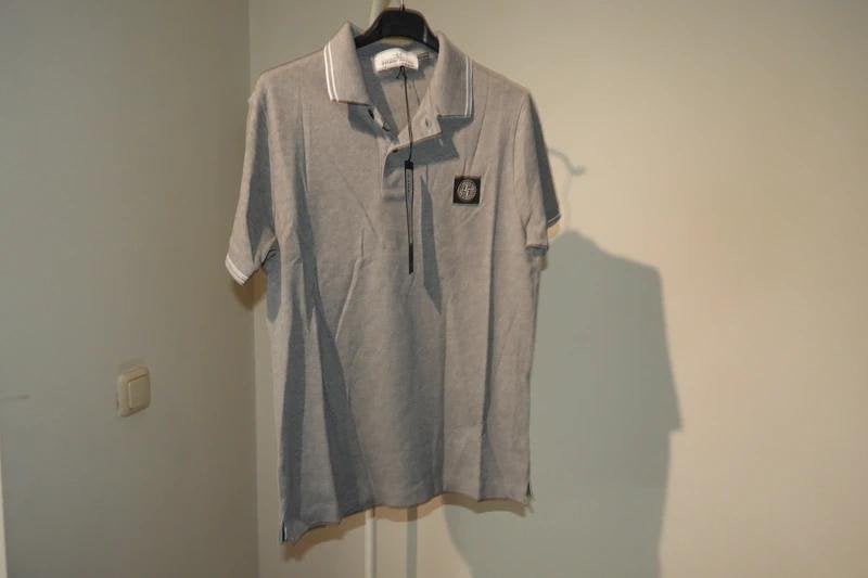 Stone Island polo grijs embleem borst nieuw met label S, Verzenden, Nieuw, Stone Island, Grijs