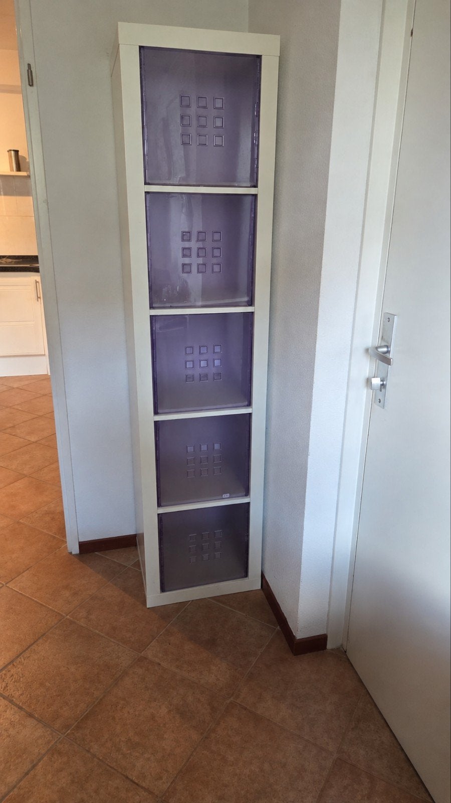 IKEA KALLAX kast met gratis 5 paarse inzetbakken erbij, Huis en Inrichting, Kasten | Stellingkasten, Ophalen of Verzenden, Gebruikt