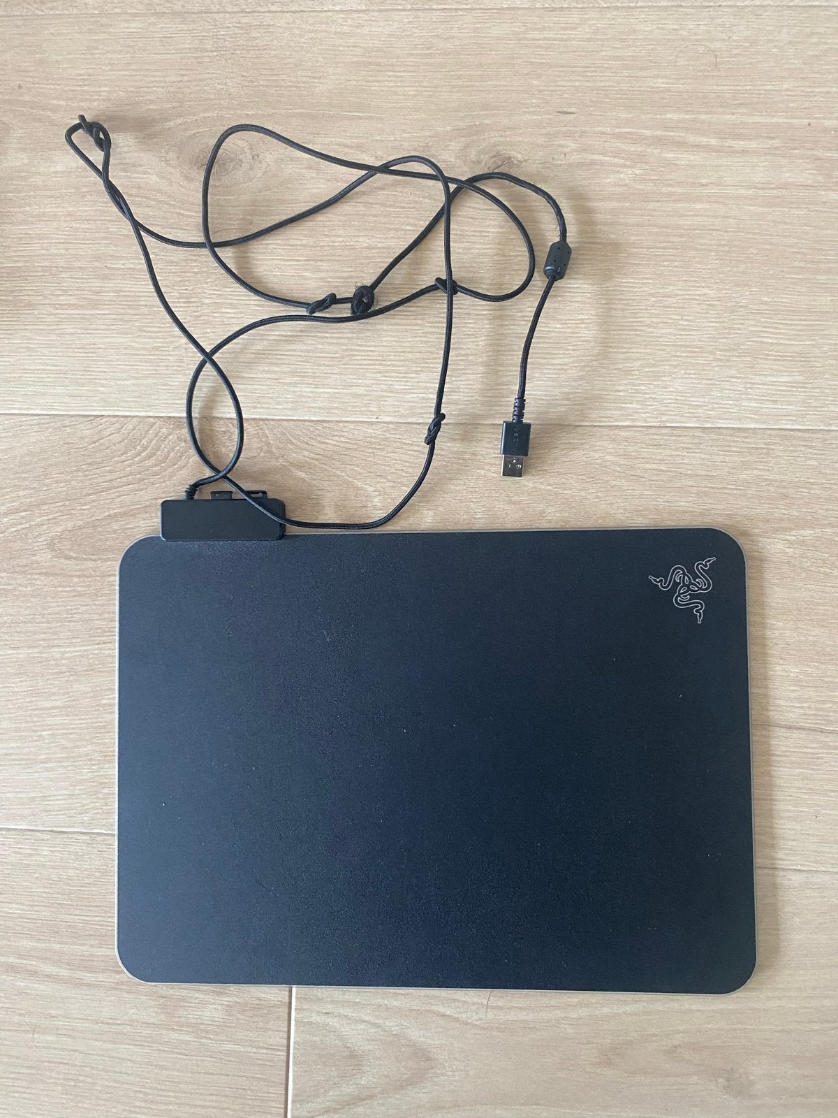 Razer Firefly V2 Gaming Muismat, Verzenden, Gaming muismat, Zo goed als nieuw