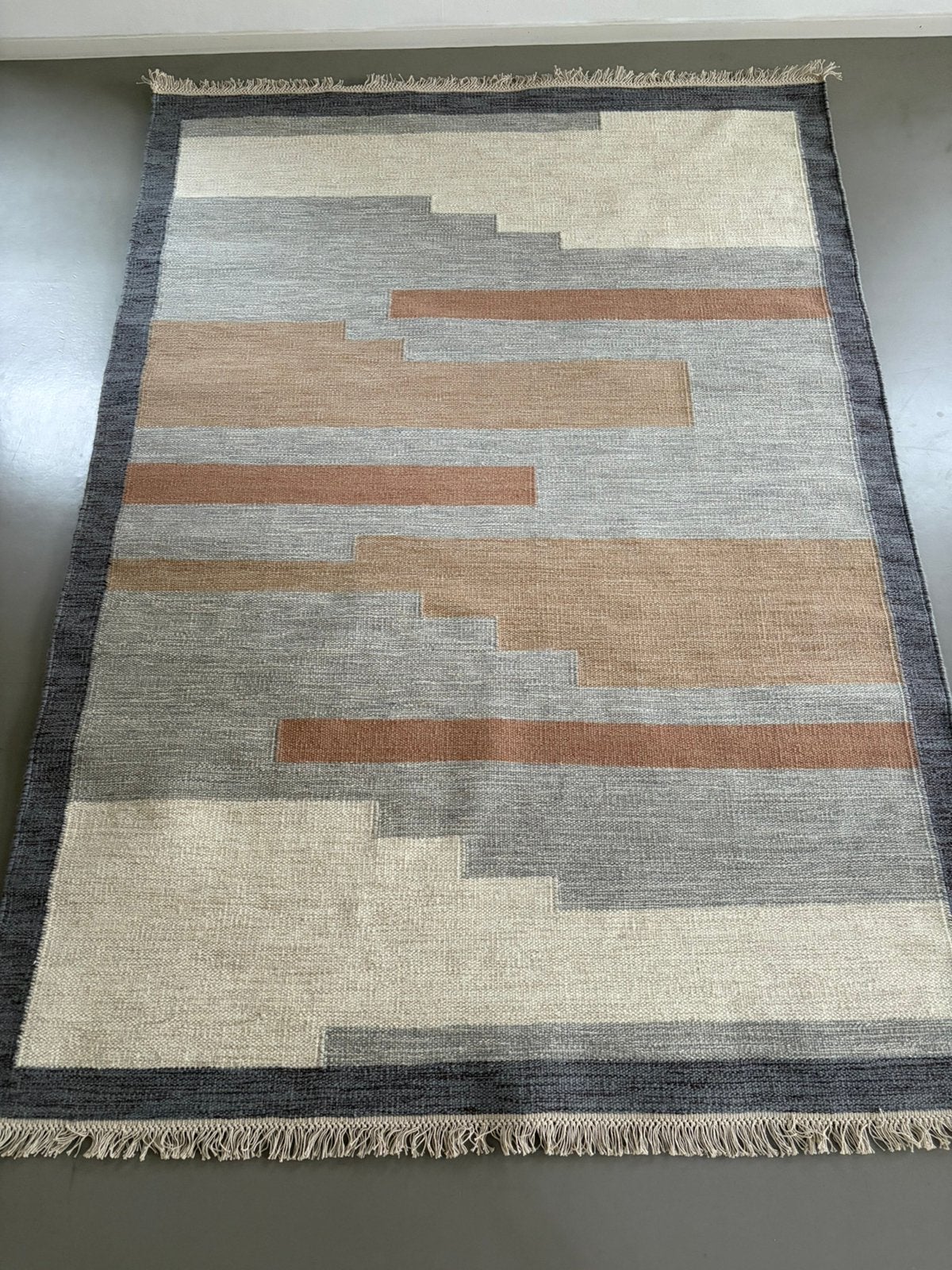 Nieuw handgeweven wollen vloerkleed röllakan design Wadden, Geen, Geen, Nieuw, Ophalen of Verzenden