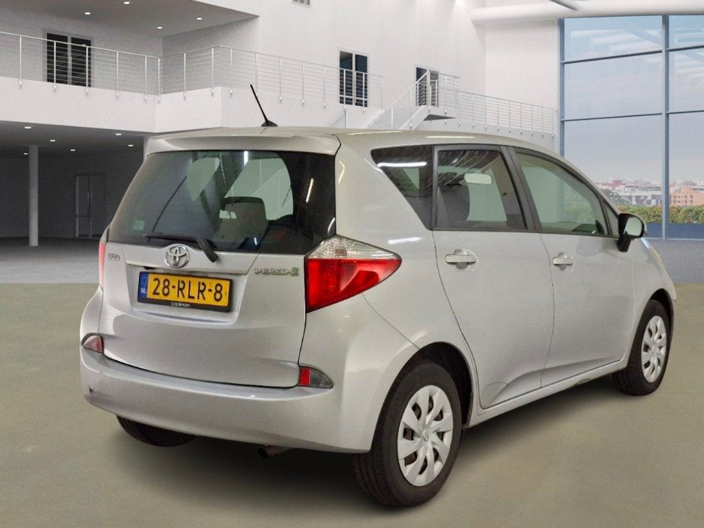Toyota Verso-S 1.3 VVT-i Aspiration/PANO/NAVI, Auto's, Toyota, Voorwielaandrijving, Euro 5, Gebruikt, 4 cilinders