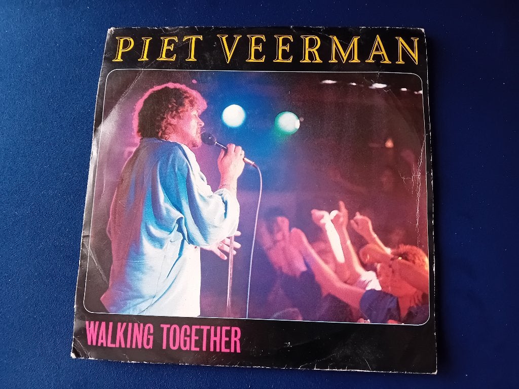 Piet Veerman - Walking Together ---t 3417, 7 inch, Zo goed als nieuw, Pop, Fotohoes