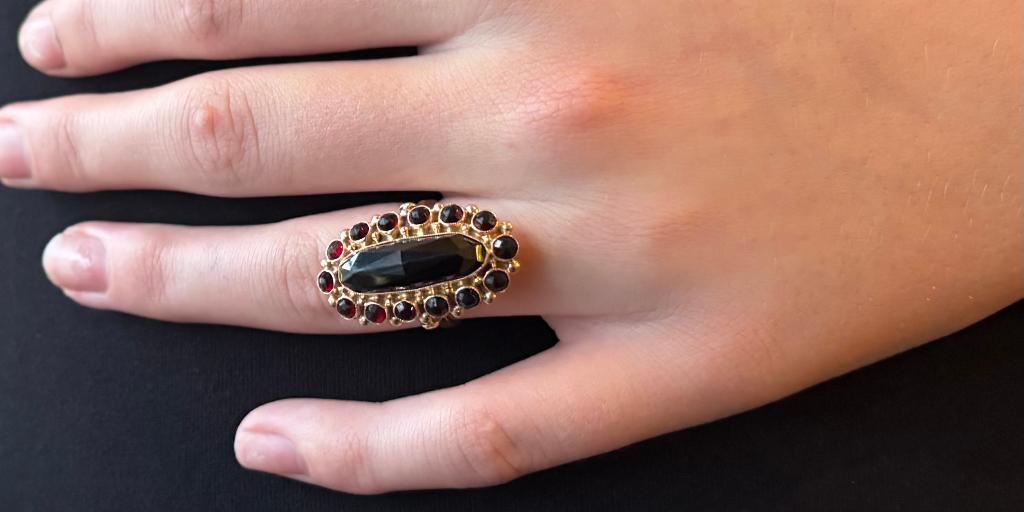 Granaat entourage robuuste 14k gouden vintage dames ring