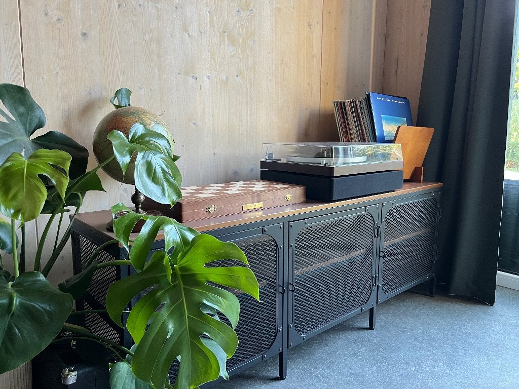 Tv-meubel / dressoir, zwart, Huis en Inrichting, Kasten | Televisiemeubels, Ophalen, 100 tot 150 cm, 200 cm of meer, Overige materialen