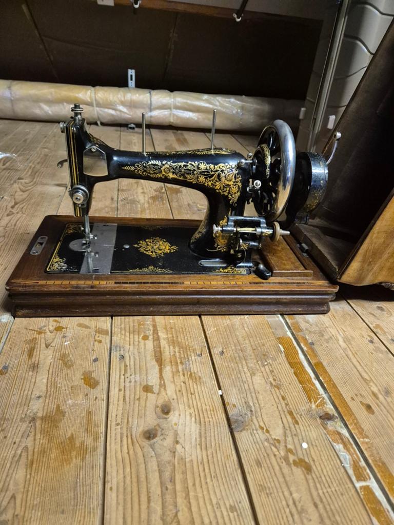 Oude naaimachine Transvalia, Ophalen of Verzenden