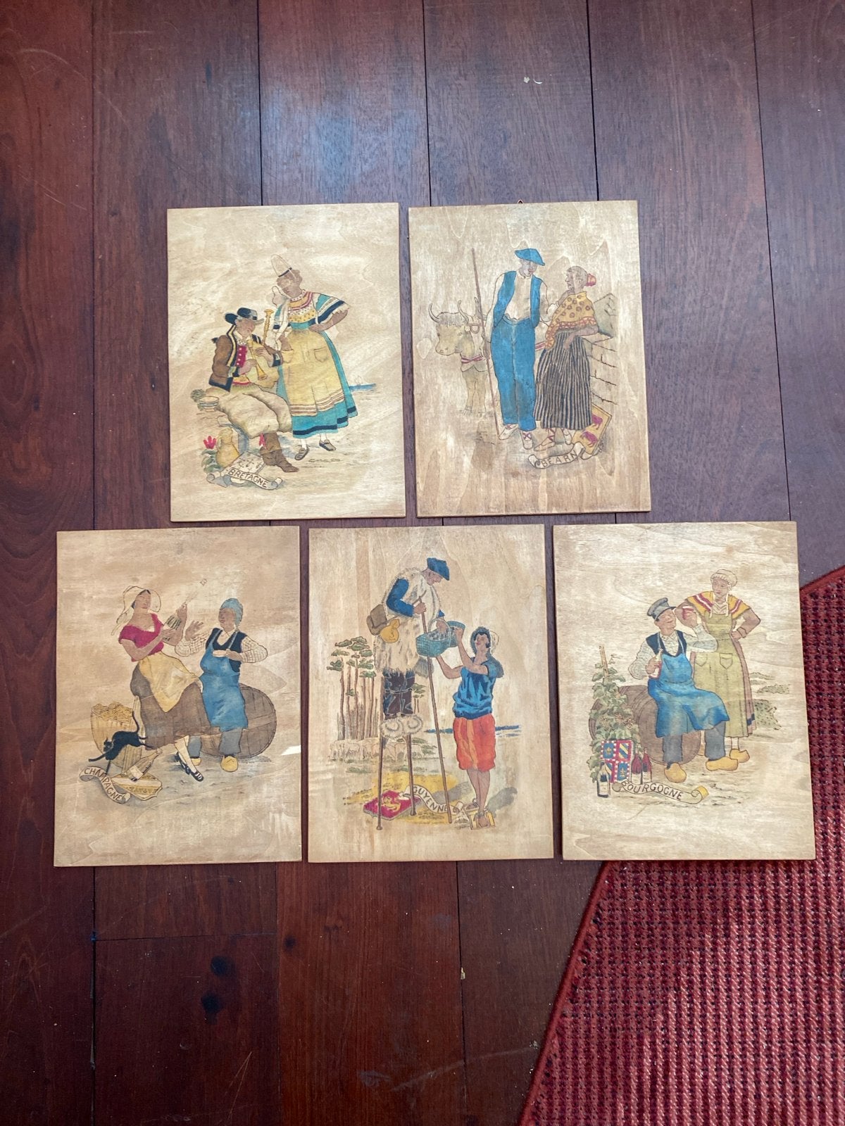 Set van 5 Vintage Houten Wanddecoraties - Franse Regio's, Antiek en Kunst, Ophalen of Verzenden, Wanddecoratie, 20 - 50 cm, Scène