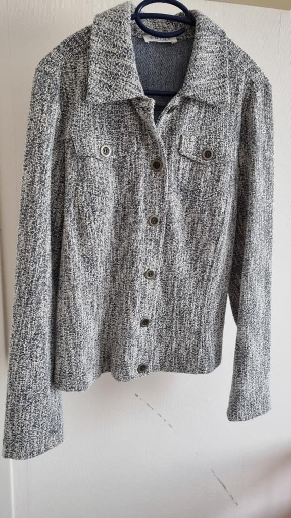 Jasje dames, blauw met wit, licht glittertje Maat 42, Kleding | Dames, Jasjes, Kostuums en Pakken, Ophalen, Zo goed als nieuw