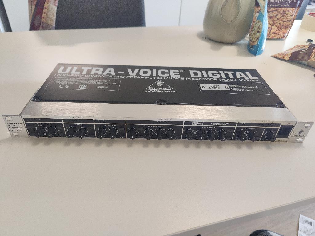 Behringer VX2496 voice processor, Ophalen, Gebruikt, Volume
