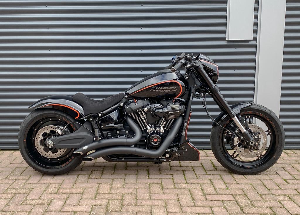 Harley Davidson FXDR 114 Thunderbike BTW, 2 cilinders, Sportuitlaat, Occasion, Particulier