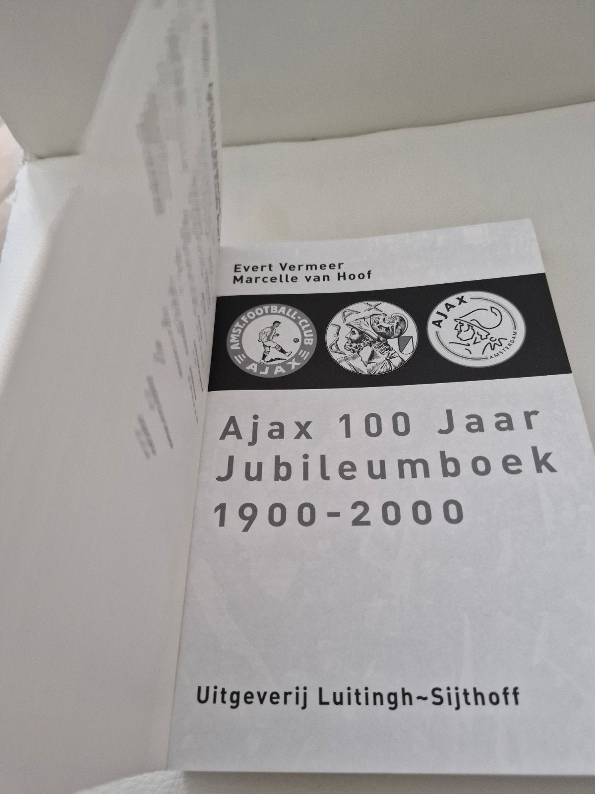 Ajax 100 Jaar Jubileumboek 1900-2000, Boeken, Ophalen of Verzenden, Zo goed als nieuw, Evert Vermeer, Marcelle van Hoof, Balsport