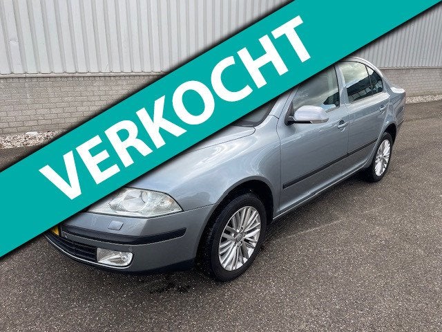 Skoda Octavia 2.0 FSI Elegance AUTOMAAT !, Gebruikt, Origineel Nederlands, Bedrijf, 650 kg