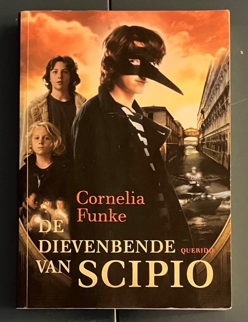 Paperback Boek; De Dievenbende van Scipio; Geïllustreerd, Gelezen, Cornelia Funke, Ophalen of Verzenden, Fictie