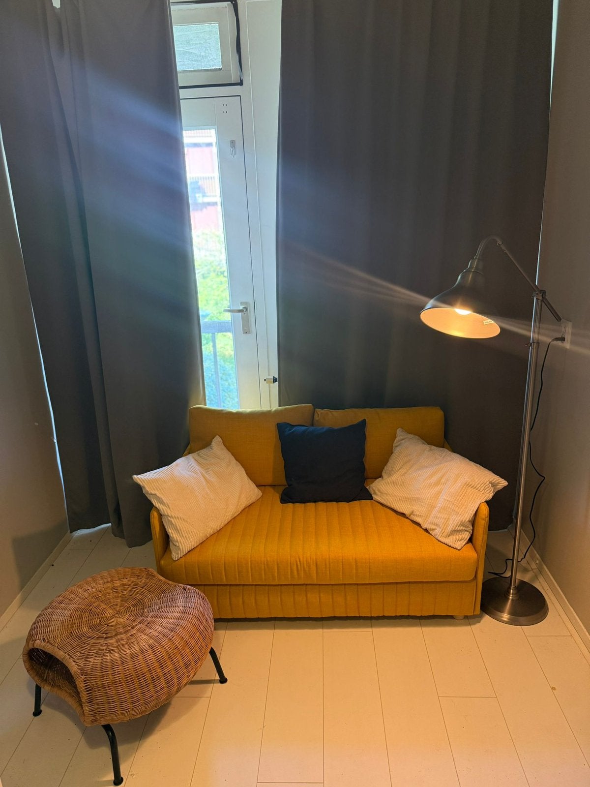 IKEA FRIDHULT Yellow Foldable Sofa – Excellent Condition, Huis en Inrichting, Banken | Sofa's en Chaises Longues, Ophalen, Tweepersoons