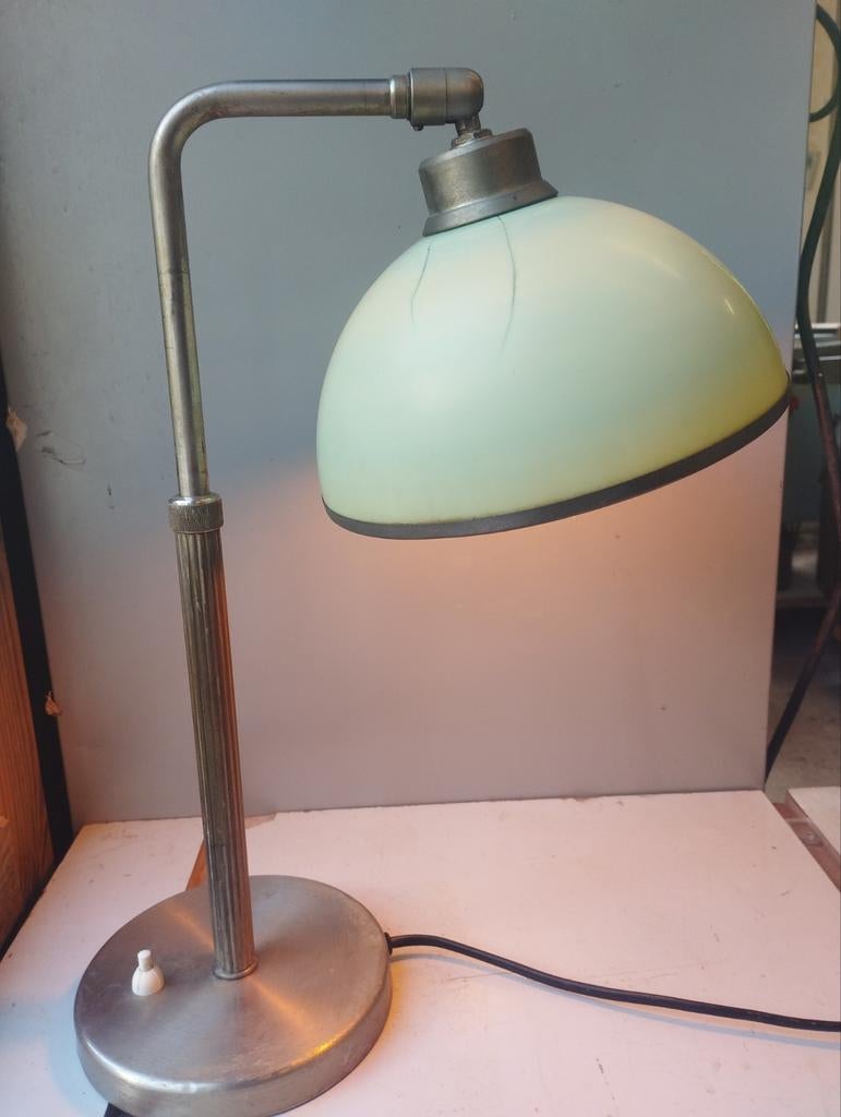 Art Deco/Bauhaus bureaulamp met groene kap, Ophalen