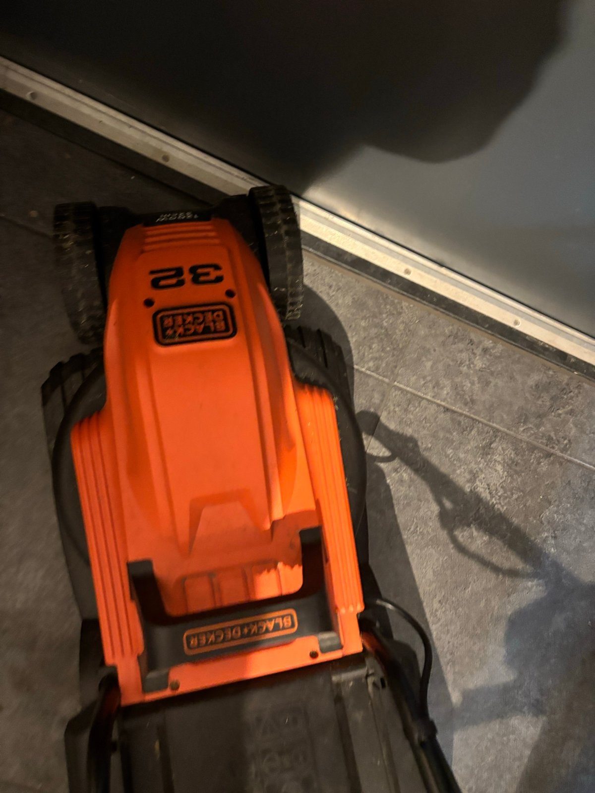 Gratis! Black+Decker elektrische grasmaaier - defect, Ophalen, Cirkelmaaier, Gebruikt, Elektrische grasmaaier