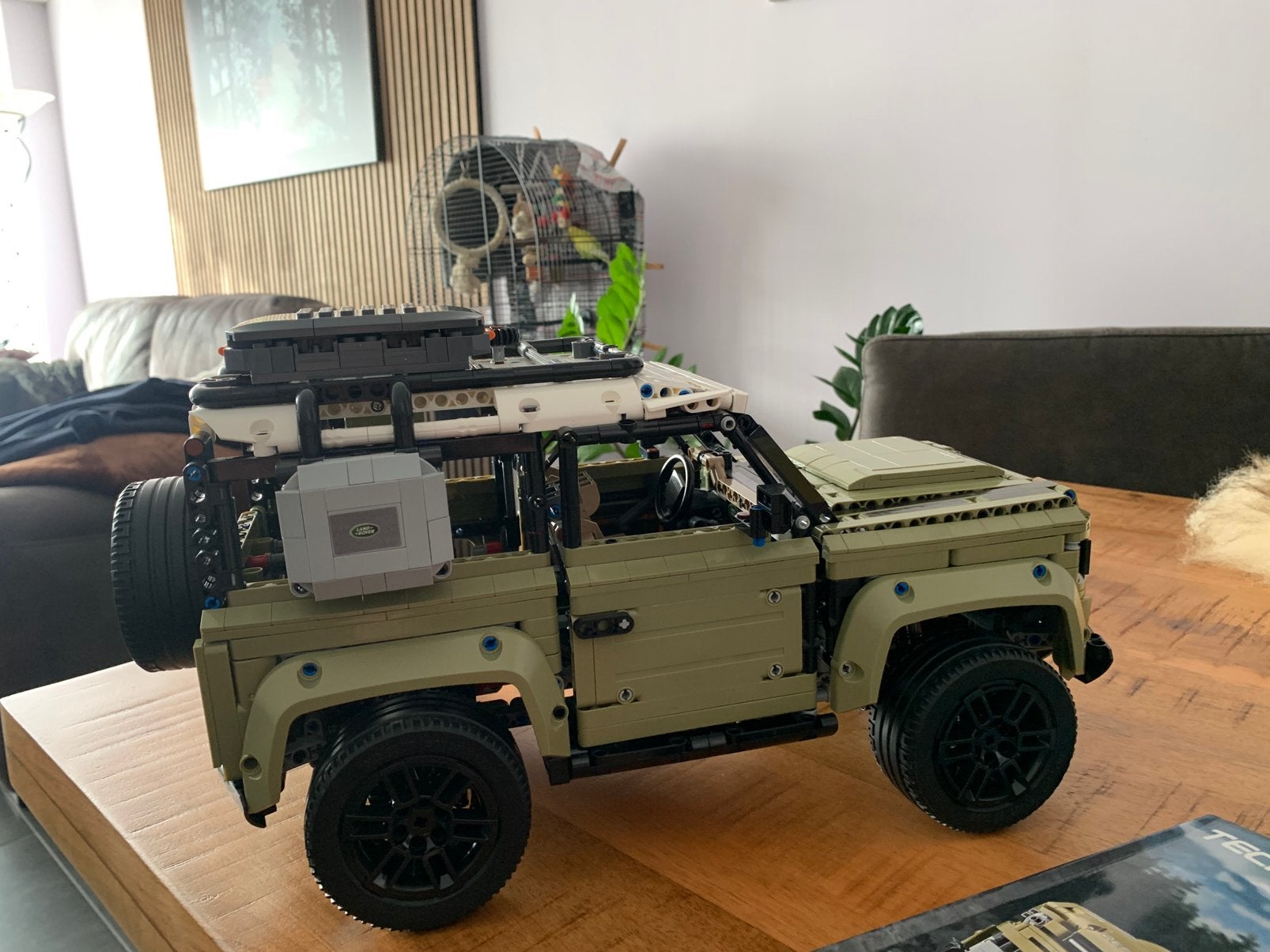 Te koop landrover defender ( mould King ), Ophalen of Verzenden, Zo goed als nieuw, Overige schalen