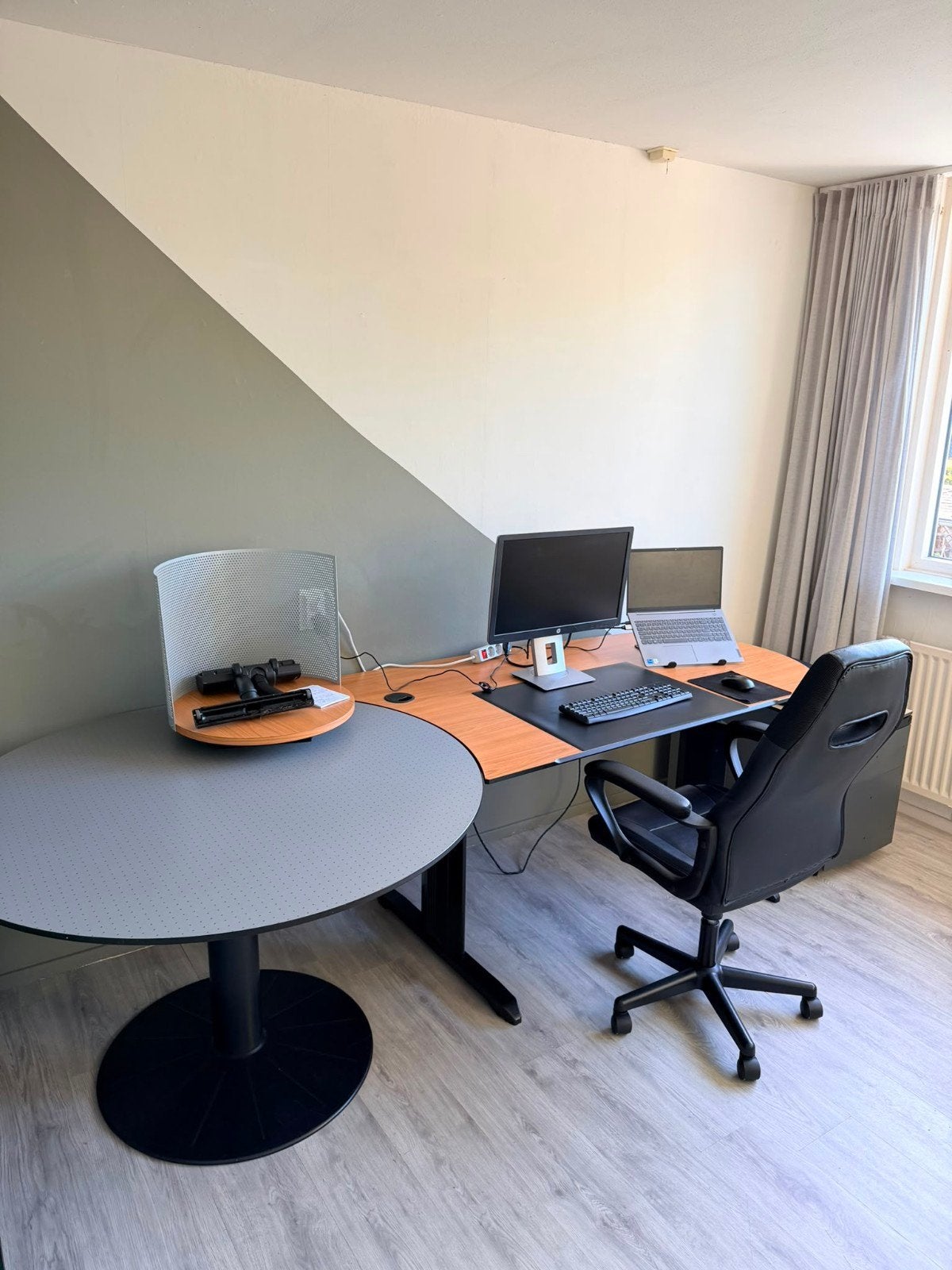 Stevig bureau te koop, Ophalen, Gebruikt