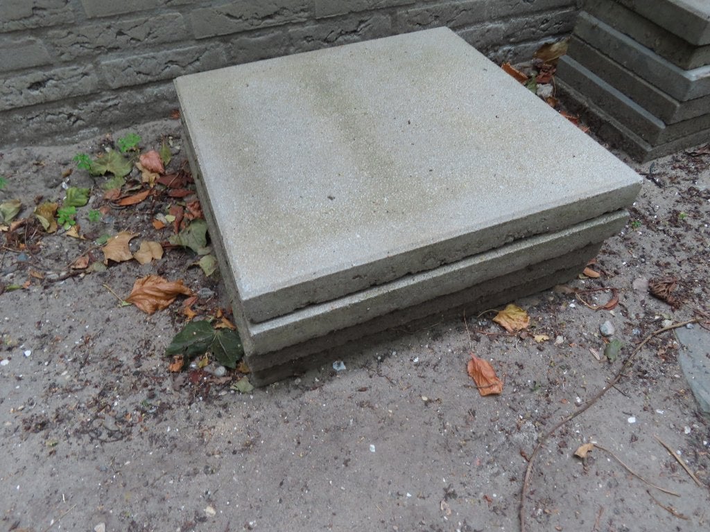 betontegels 50 x 50 cm en betonbanden 20 cm hoog, Tuin en Terras, Ophalen, Gebruikt, 10 m² of meer, Beton