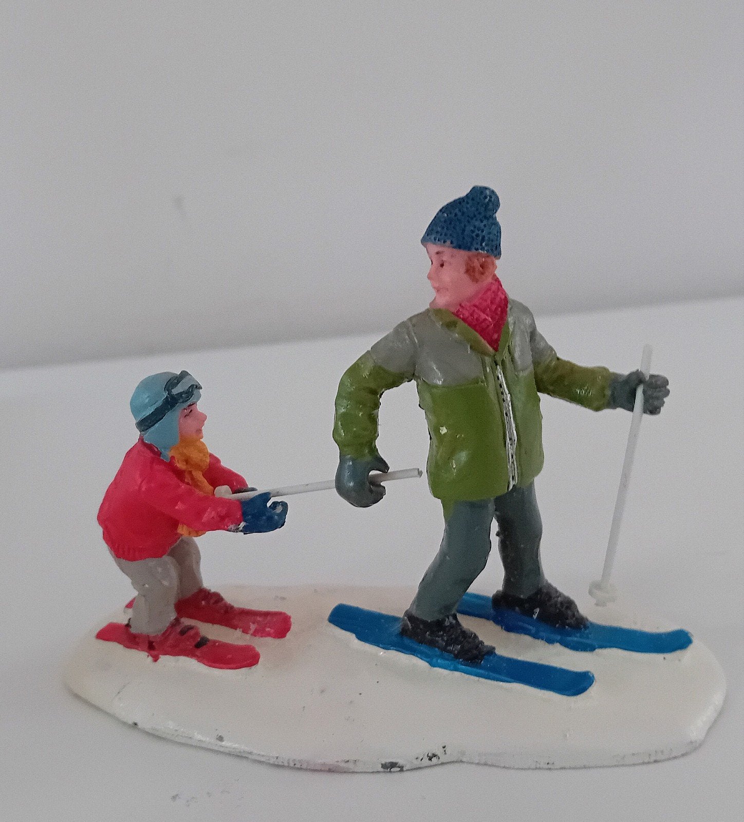 Lemax tagging along, retired, Lemax figuur Kerstdorp, Ophalen of Verzenden