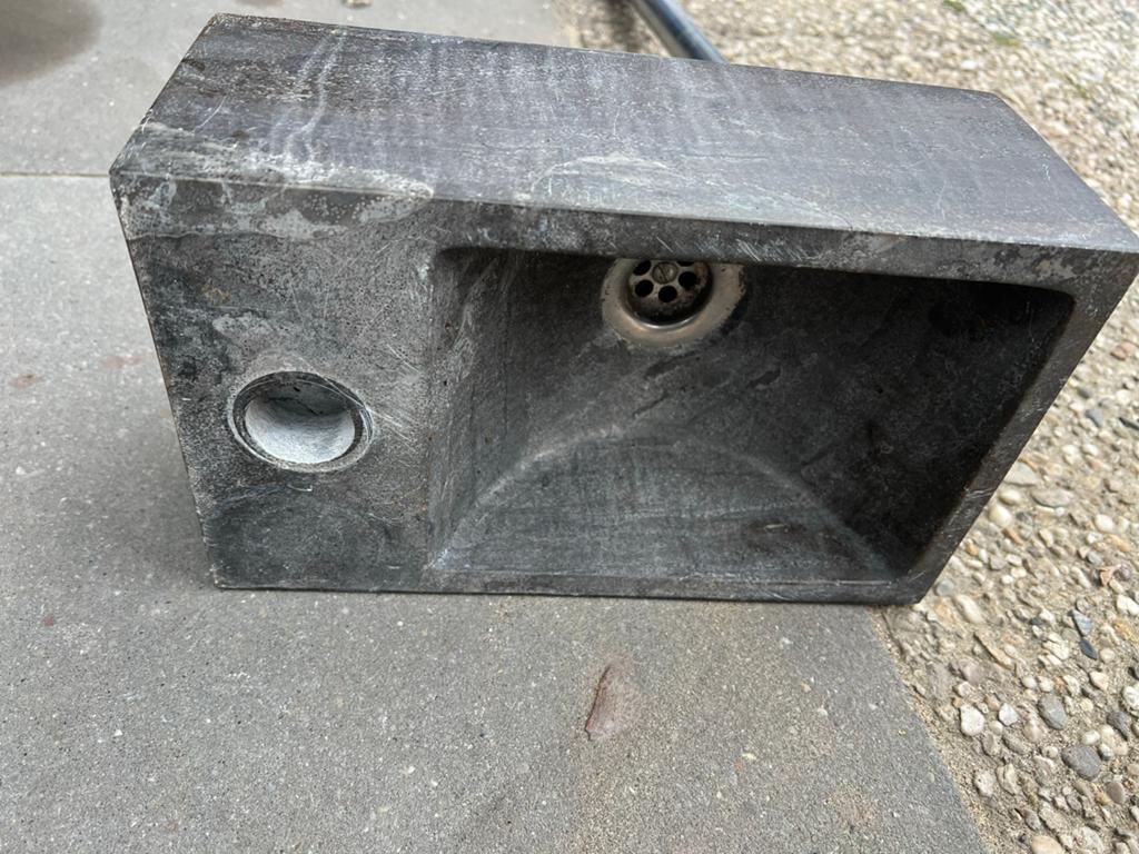 Natuurstenen wasbak - robuust en stijlvol, Ophalen of Verzenden, Gebruikt, Steen, Wastafel