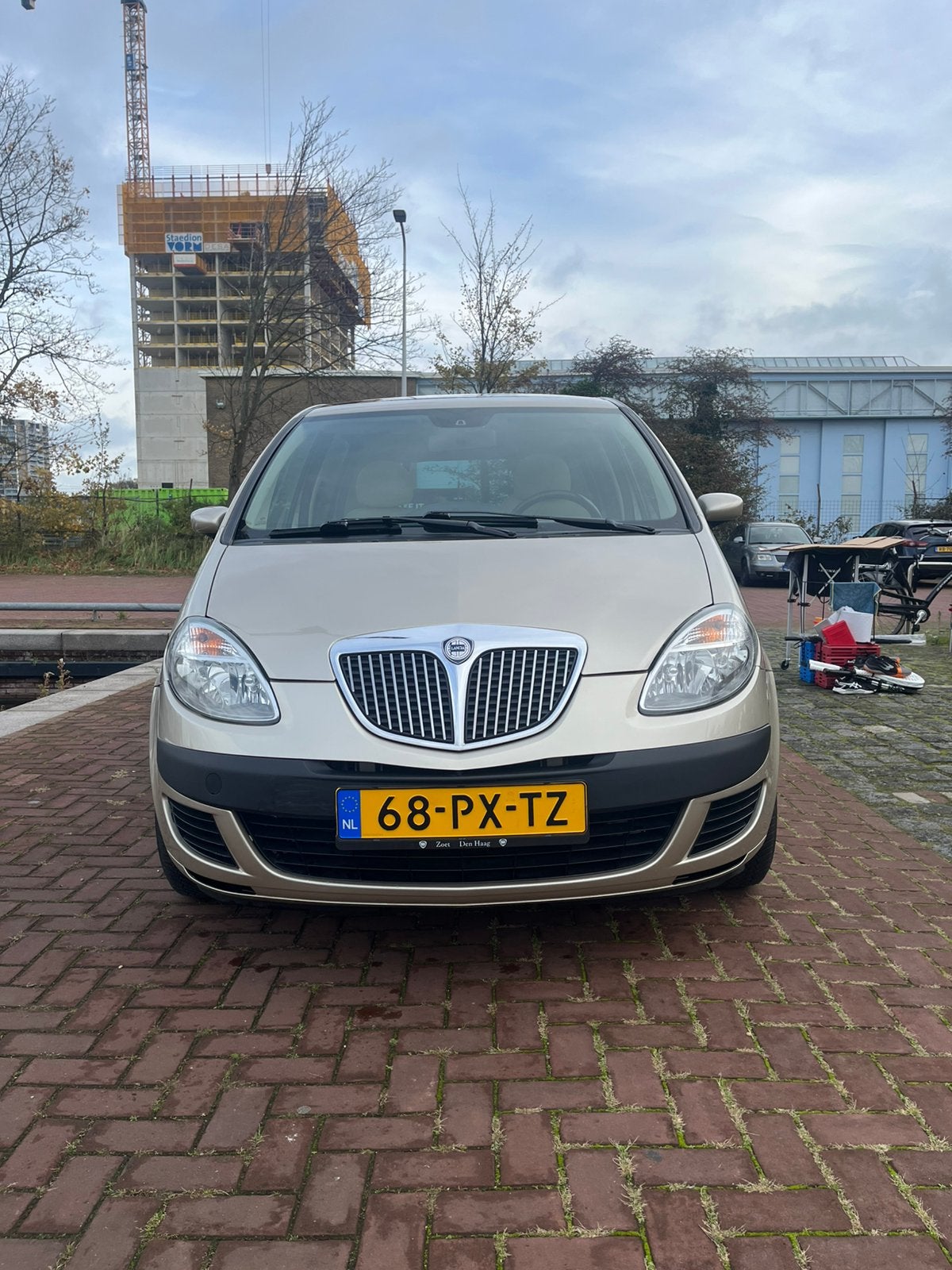 Lancia Musa 1.4 16V AUT 2005 Platino 56000km Panoramadak, Auto's, 400 kg, Wit, Origineel Nederlands, Particulier