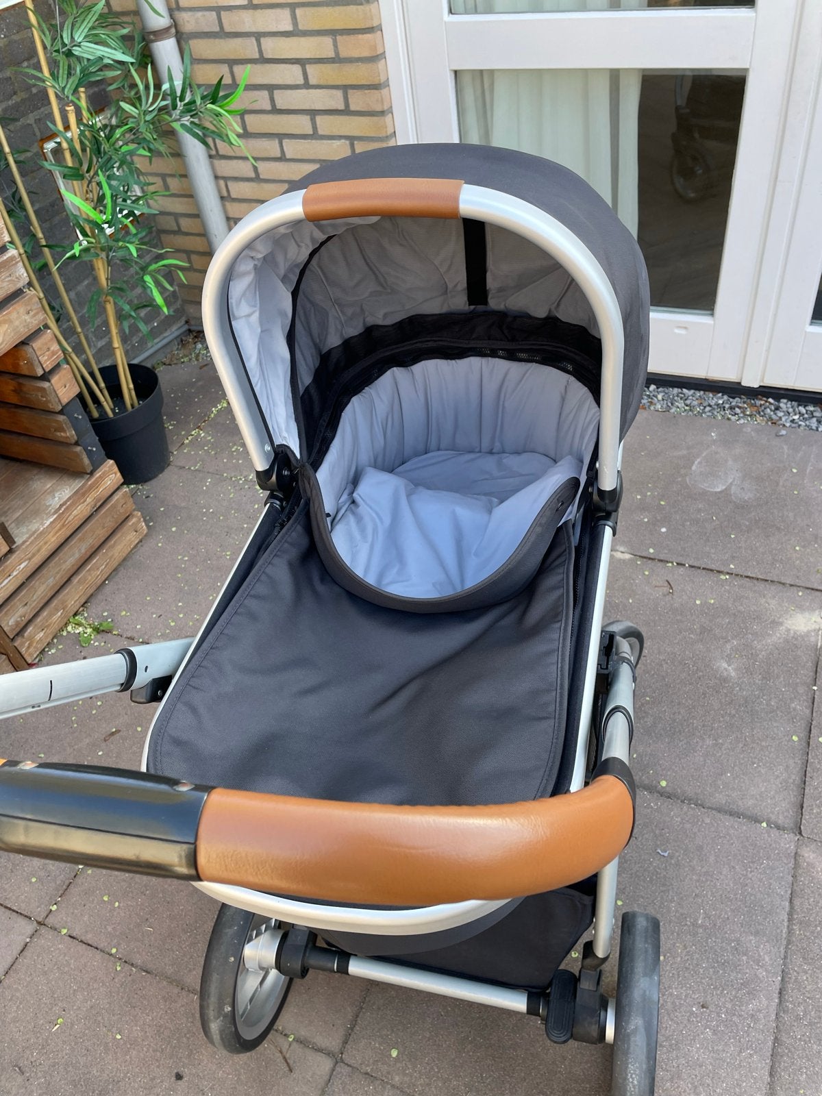 Mutsy Kinderwagen met reiswieg - Compleet en comfortabel, Kinderen en Baby's, Zo goed als nieuw, Mutsy, Verstelbare duwstang, Ophalen