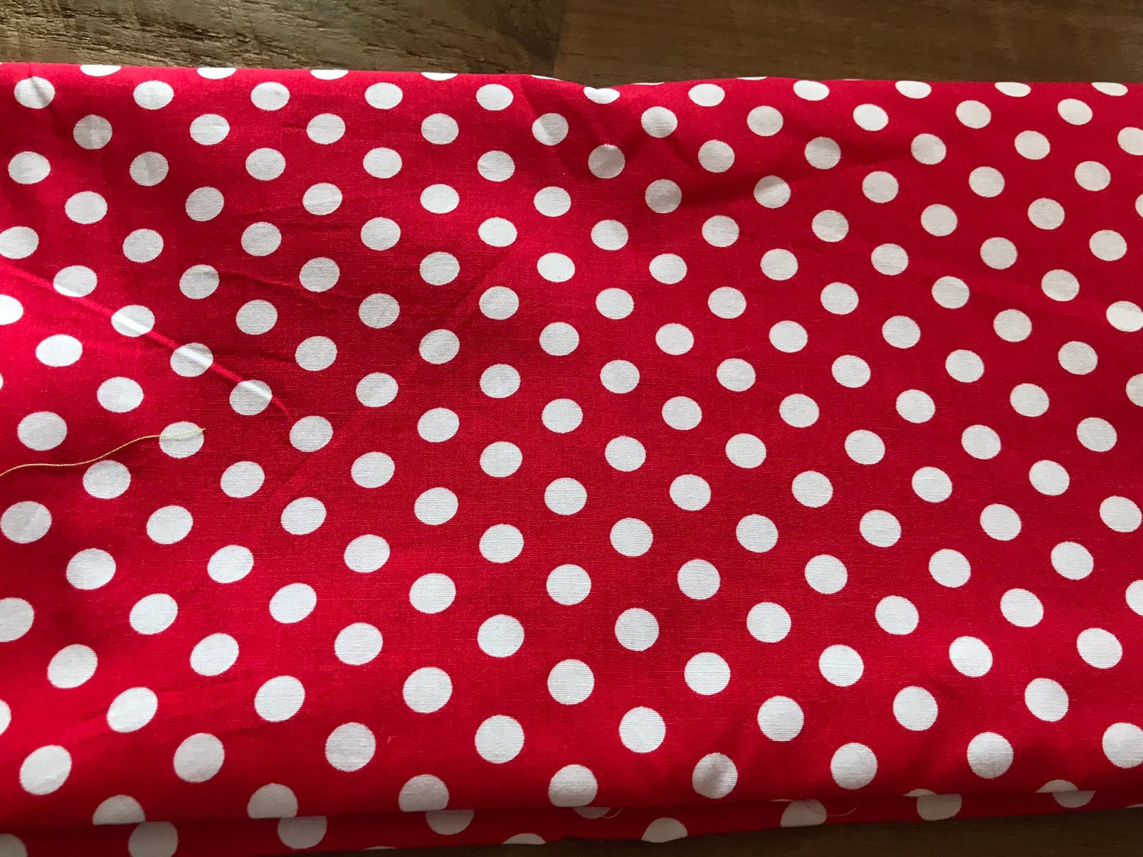Katoen rood witte stip, Hobby en Vrije tijd, Stoffen en Lappen, Ophalen of Verzenden, Zo goed als nieuw, 30 tot 120 cm, Katoen