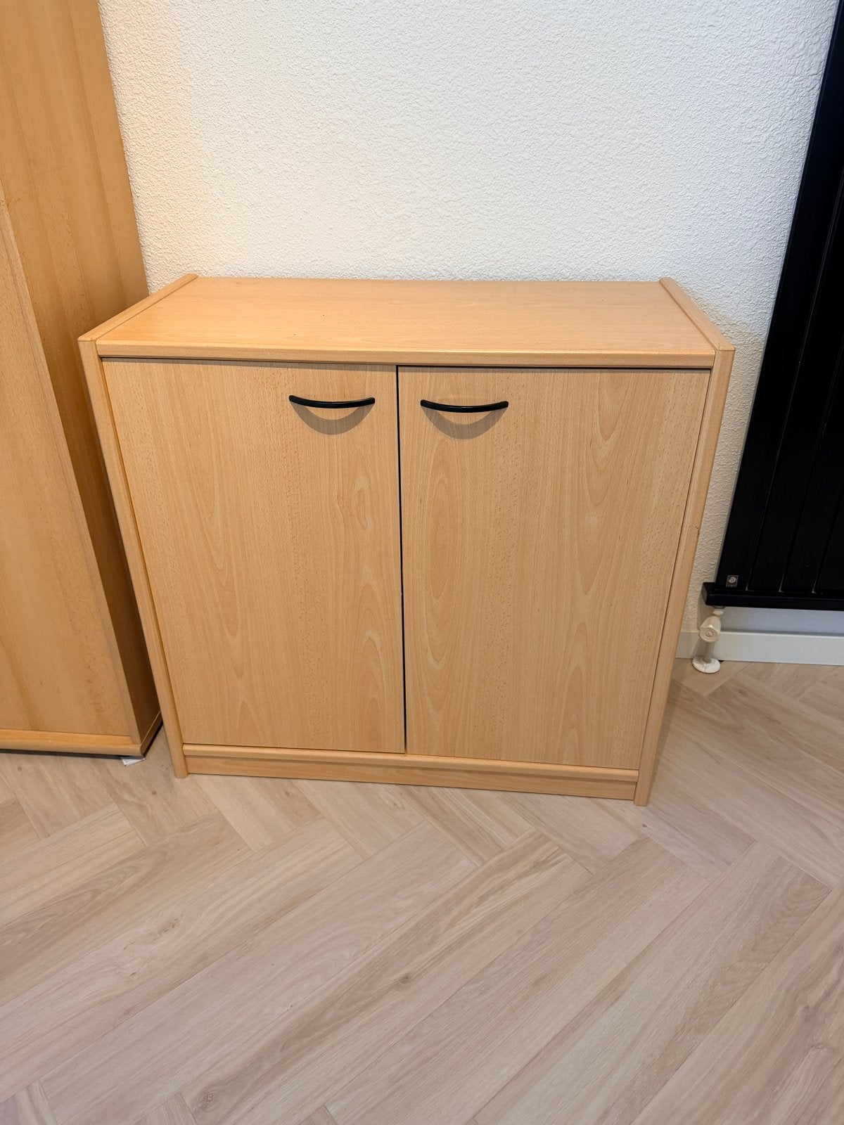 Lage houten kast met 2 deuren, Ophalen, Gebruikt