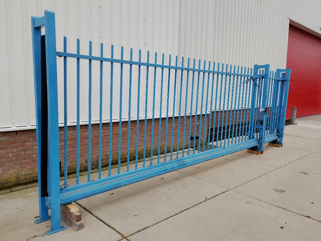Elektrische Vrijdragende Schuifpoort Blauw 500x200, Ophalen, Met poort, Gebruikt, Spijlenhekwerk