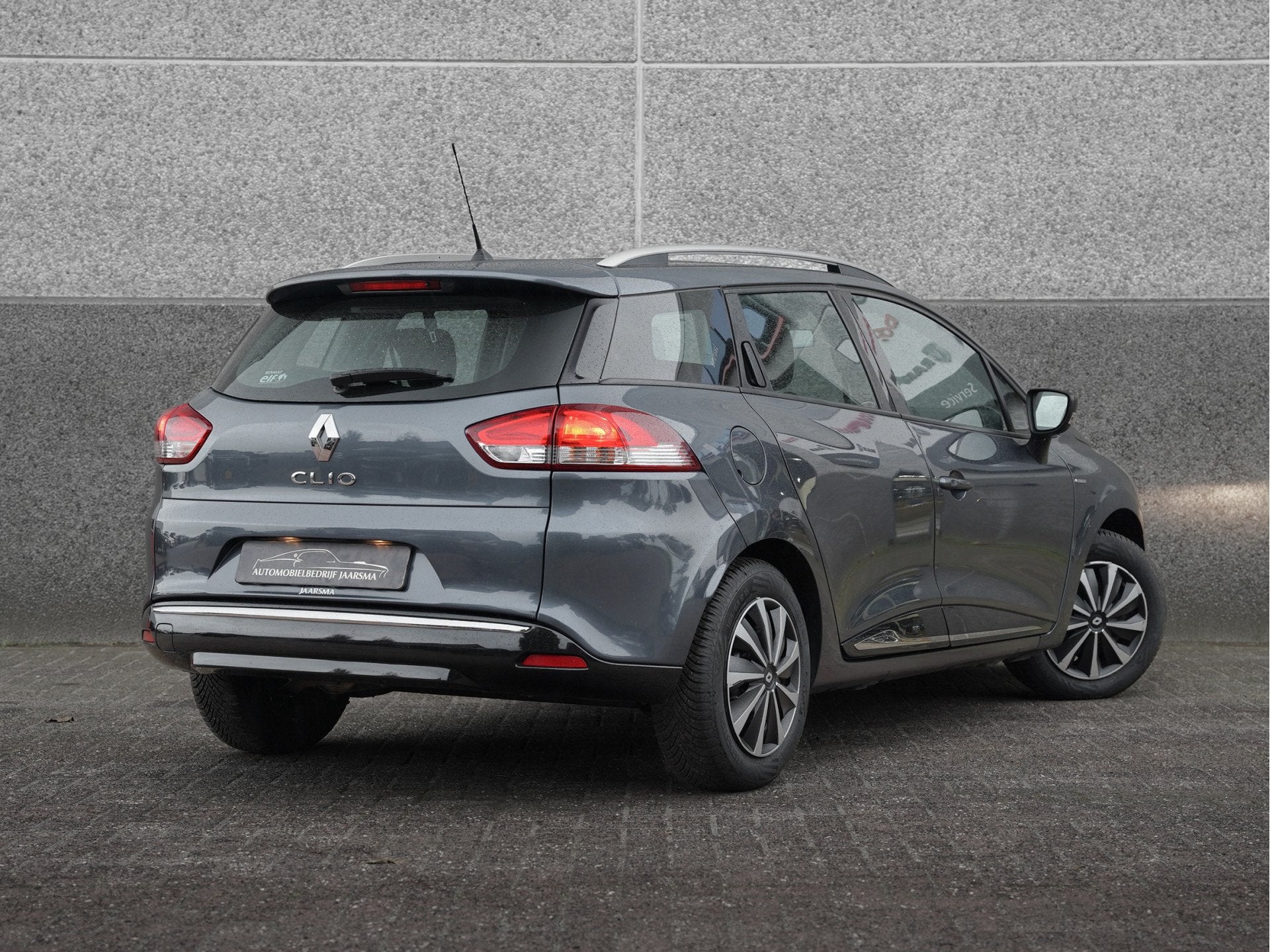 Renault Clio Estate 1.2 16V | Bluetooth | Handgeschakeld | C, Auto's, Voorwielaandrijving, Gebruikt, Euro 6, 49 €/maand