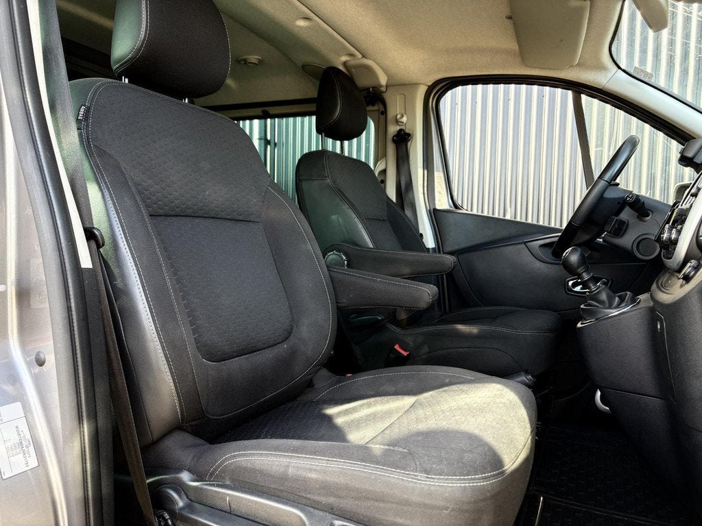 Opel Vivaro 1.6 CDTI 125pk L2H1 DC SPORT MARGE | 2x schuifde, Voorwielaandrijving, Gebruikt, 2000 kg, Origineel Nederlands