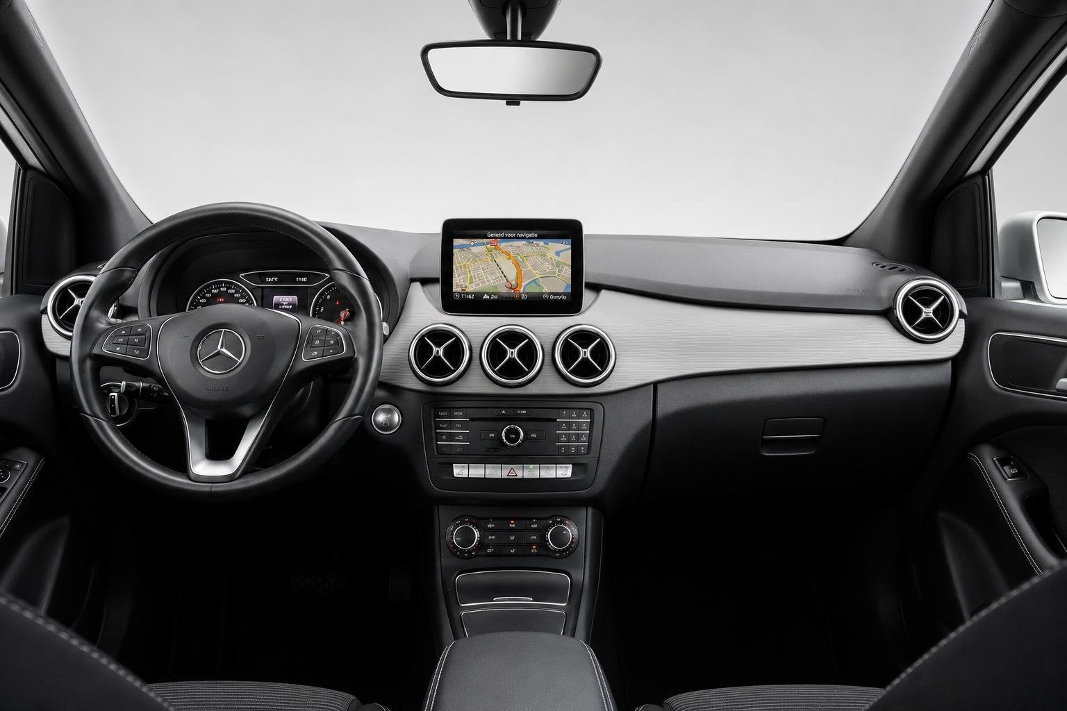 Mercedes-Benz B-klasse Navigatie|Stoelverwarming|Automaat|Bl, Gebruikt, 4 cilinders, Met garantie (alle), 122 pk