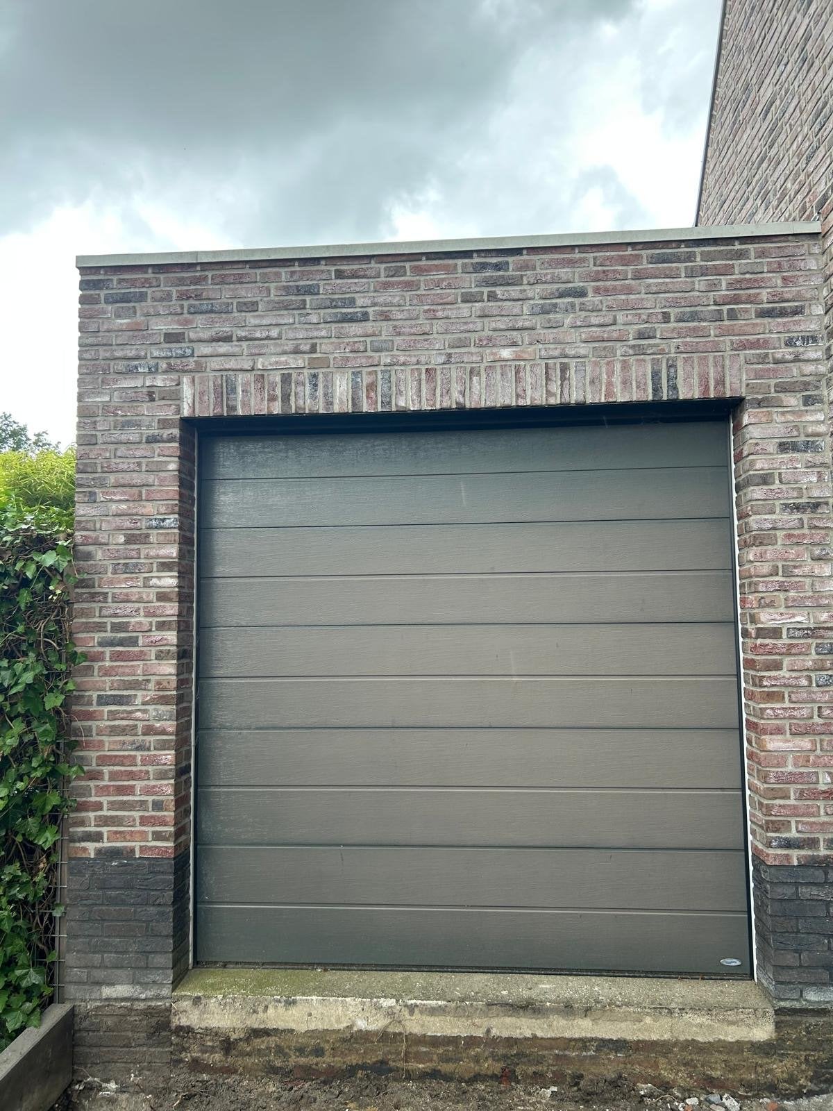 Novoferm electrische sectionaal garage deur 237,5x237,5cm, Ophalen, Kunststof, Gebruikt, Garagedeur