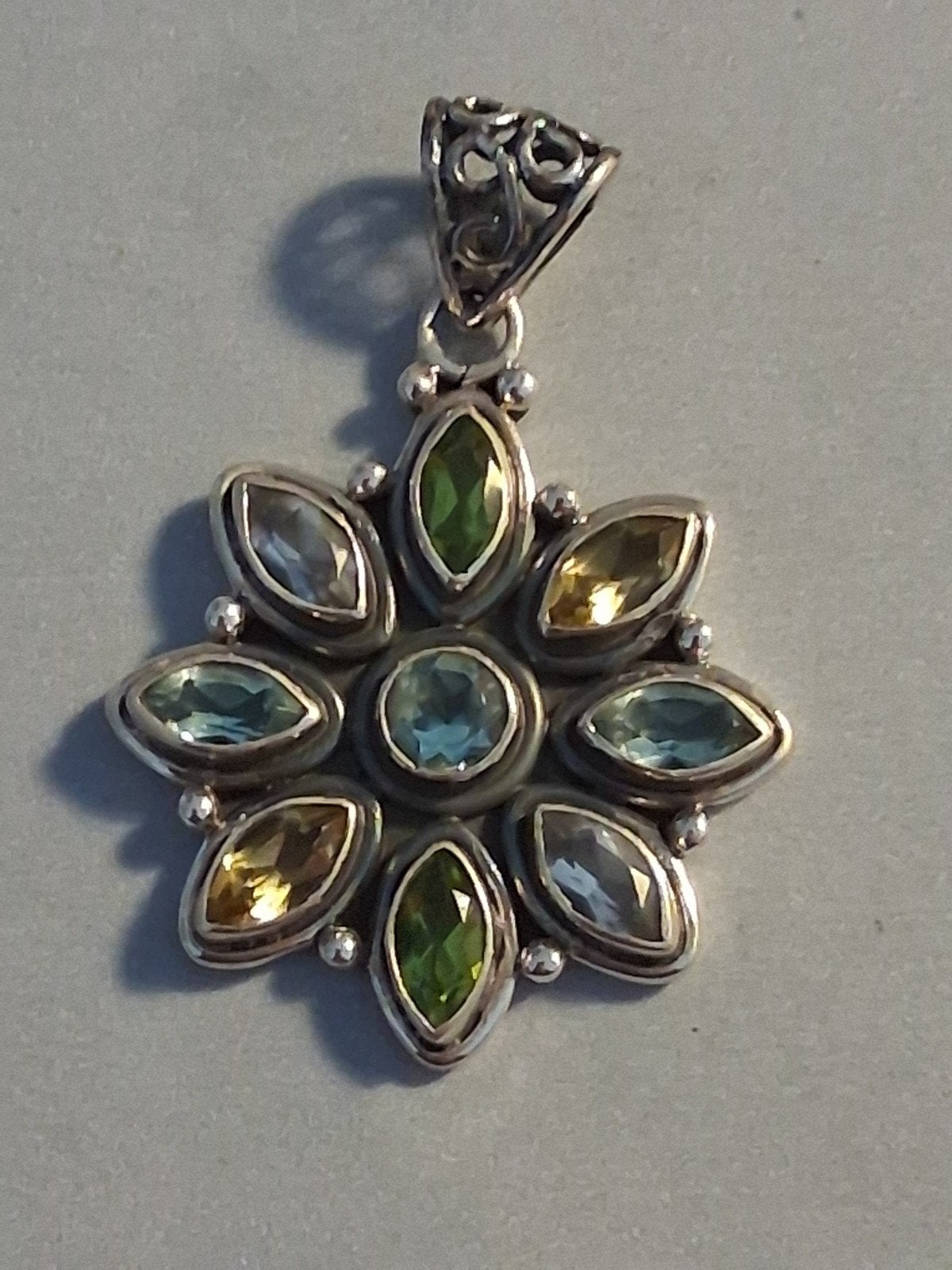 Zilveren hanger met Aquamarijn/citrien steen-- afm. 3 cm, Verzenden, Nieuw, Overige kleuren, Zilver