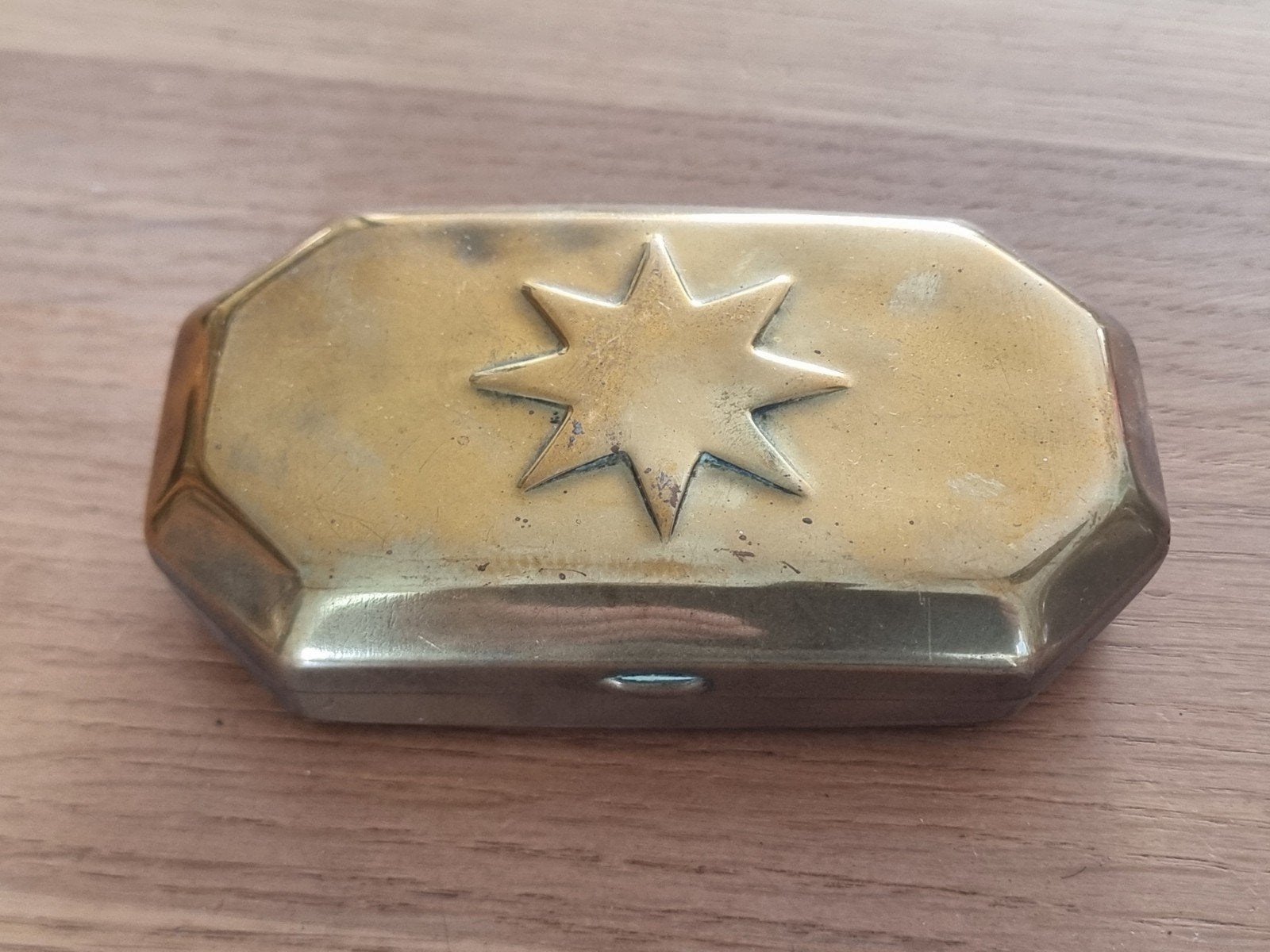 Antieke Messing Tabaksdoos met Sterdecoratie, Ophalen of Verzenden