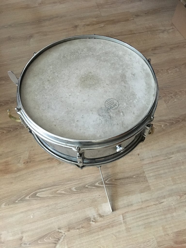 trommel tropic op voetsteun verstelbaar, Muziek en Instrumenten, Drumstellen en Slagwerk, Ophalen of Verzenden, Zo goed als nieuw